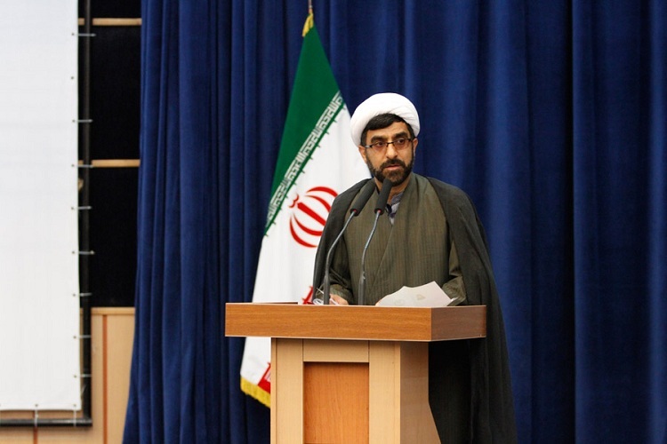 توزیع 4 هزار جلد قرآن در مناطق شهری و روستایی استان مرکزی