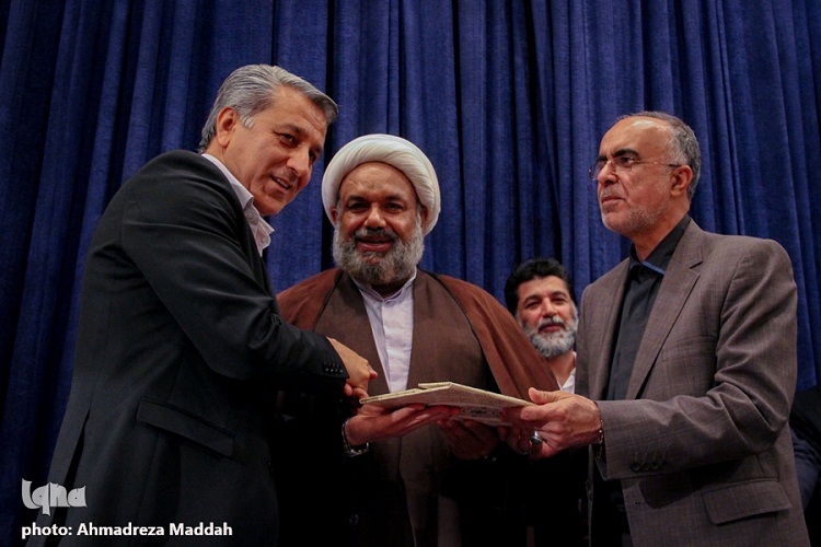 سكان&zwnj;دار جديد فرهنگ و ارشاد اسلامی فارس معارفه شد/ حتماً به فعاليت&zwnj;های قرآنی توجه ويژه خواهم داشت