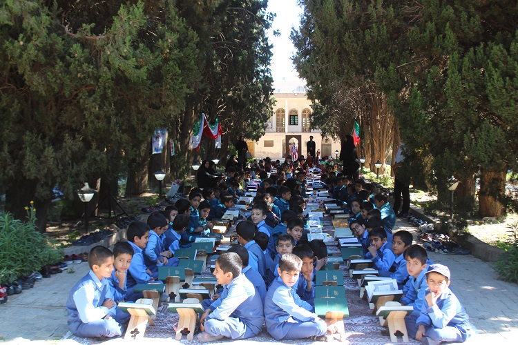 جشن شکرگزاری قرآن کریم 600 دانشآموز بیرجندی برگزار شد جشن شکرگزاری قرآن کریم 600 دانشآموز بیرجندی برگزار شد