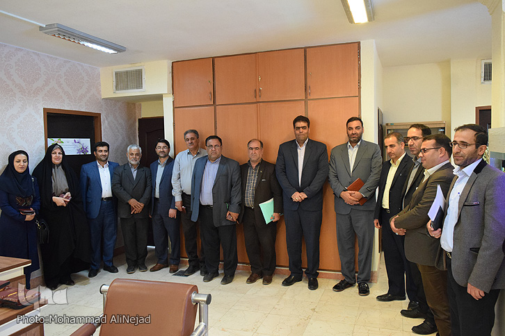 گزارش تصویری &laquo;نشست هم&zwnj;اندیشی توسعه ورزش&zwnj;های همگانی&raquo; در کمیته امداد لرستان
