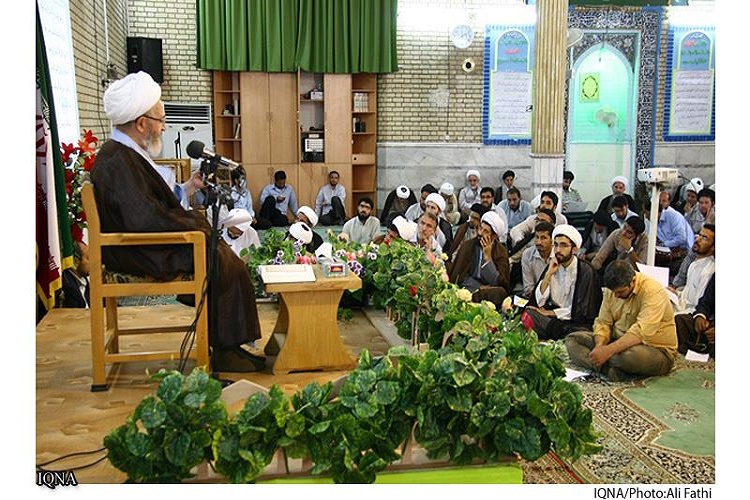 معیار آزادی در اسلام عدم آزار خود و دیگران است معیار آزادی در اسلام عدم آزار خود و دیگران است