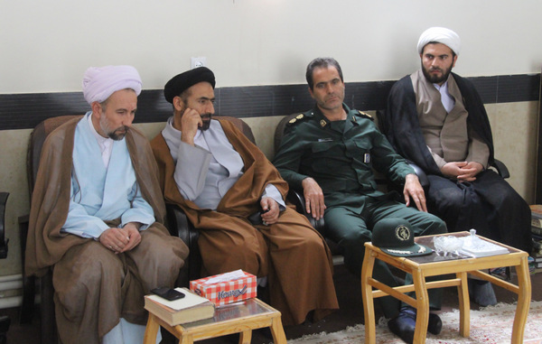 گزارش تصویری دیدار فرمانده جدید سپاه کوهدشت با رئیس و اساتید حوزه علمیه