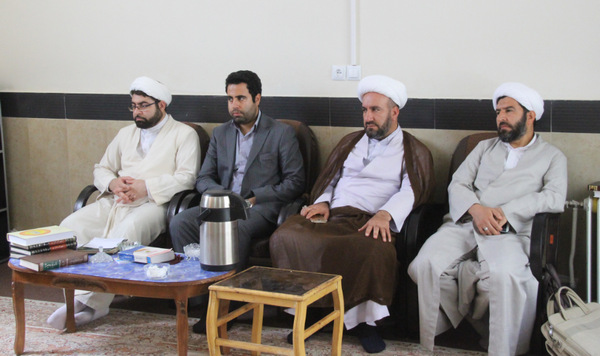 گزارش تصویری دیدار فرمانده جدید سپاه کوهدشت با رئیس و اساتید حوزه علمیه