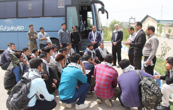 گزارش تصویری صعود بسیجیان کوهدشتی به ارتفاعات بازی&zwnj;دراز