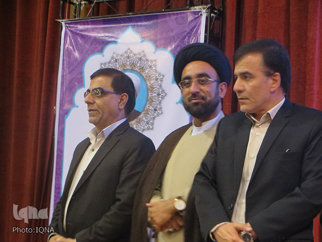 گزارش تصویری جشنواره امتنان از نخبگان جامعه کار و تولید لرستان گزارش تصویری جشنواره امتنان از نخبگان جامعه کار و تولید لرستان