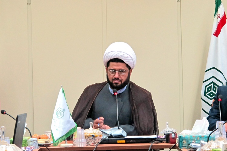 سند مالکیت ۲ هکتار از اراضی مجاور امامزاده حسین(ع) شهرستان قروه اخذ شد