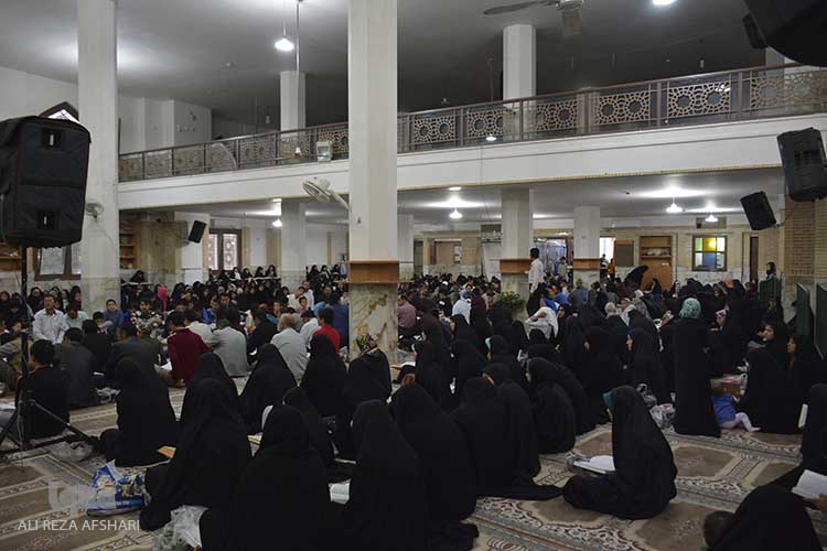 مراسم جز خوانی در حرم زینبیه اصفهان