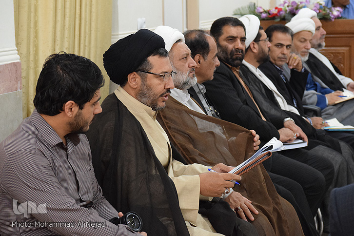 گزارش تصویری جلسه ستاد استانی بزرگداشت چهلمین سالگرد پیروزی انقلاب در لرستان