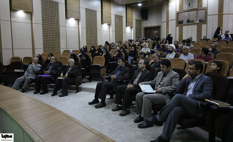برگزاری محفل انس با قرآن کریم دانشگاهیان در تالار قرآن همدان