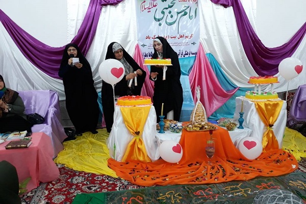 تلاوت قرآن آموزان مؤسسه طاها در ویژه برنامه جشن رمضان