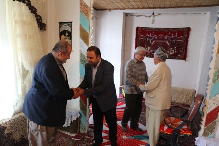 حافظ روشندلی که هدایتگر جوانان و نوجوانان به سوی نور حق شد  + عکس
