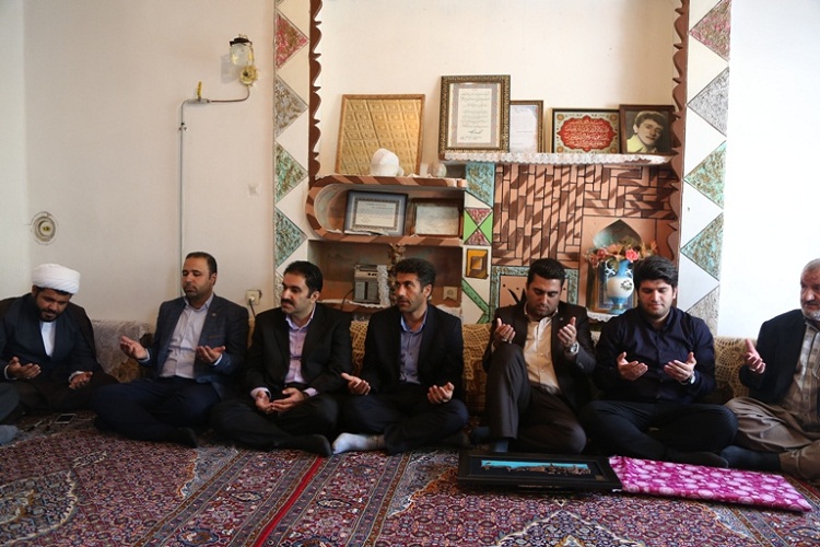 حافظ روشندلی که هدایتگر جوانان و نوجوانان به سوی نور حق شد  + عکس