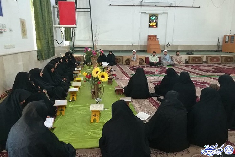 حضور مرزبانان هنگ مرزی تایباد در جلسات قرآن ماه رمضان