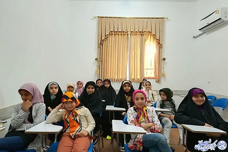 حضور مرزبانان هنگ مرزی تایباد در جلسات قرآن ماه رمضان
