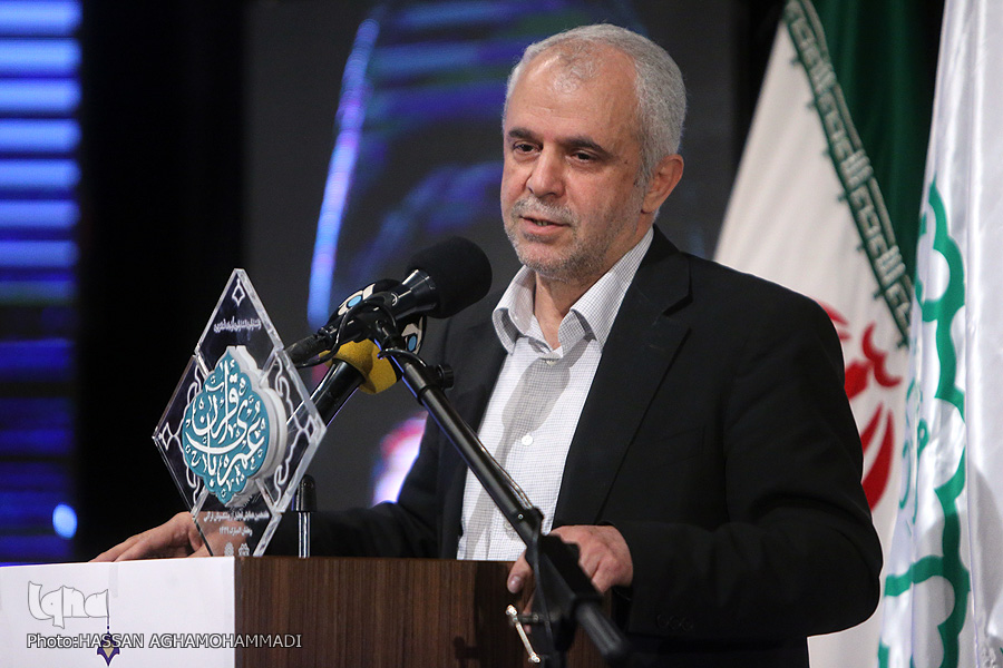 فوری////هفدهمین همایش «عمری با قرآن» برپا شد/ تجلیل از 6 قرآنی شهر تهران و 2خانواده قرآنی/ بهره مندی جامعه پرسنل شهرداری تهران از آموزش های قرآنی