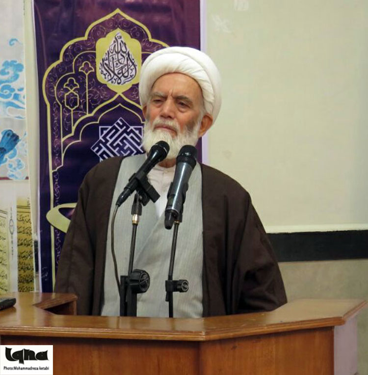 دیدار شاعران و مداحان بسیجی با نماینده ولی فقیه در همدان