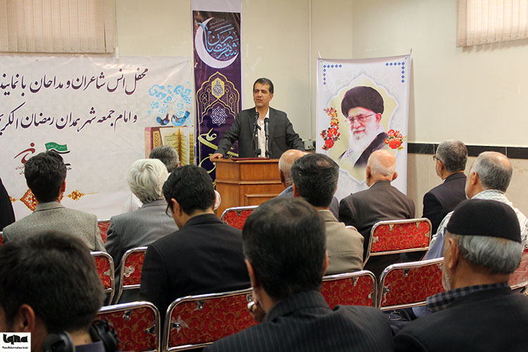 دیدار شاعران و مداحان بسیجی با نماینده ولی فقیه در همدان