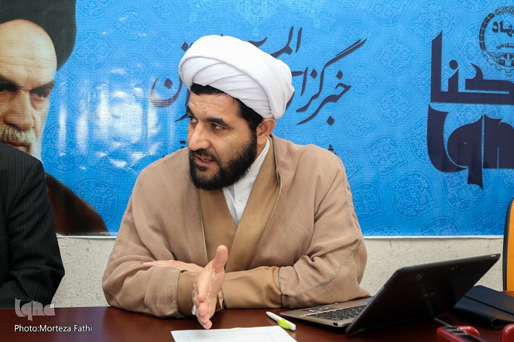 پرهیز از اشرافی&zwnj;گری از ویژگی&zwnj;های بارز امام(ره)/ جامعیت امام(ره) در وجود مقام معظم رهبری وجود دارد