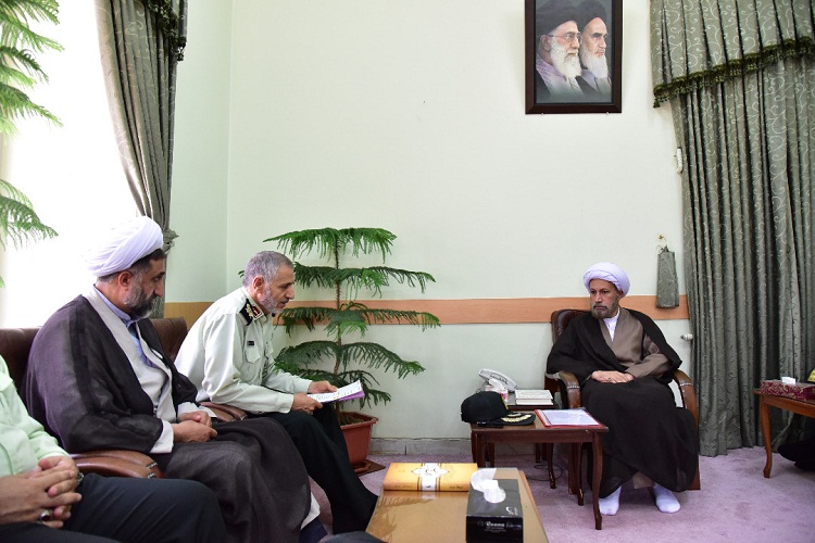كار تربیتی باید با حس معنوی همراه باشد/ با بخشنامه نمی&zwnj;توان كار معنوی انجام داد