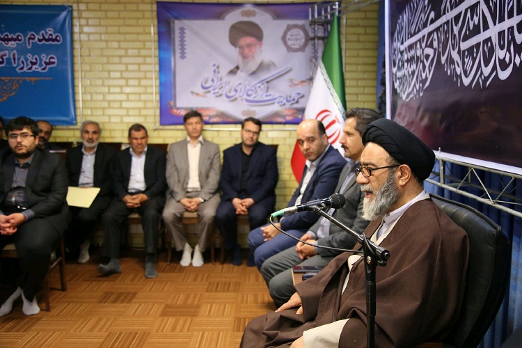 ایجاد اشتغال، جوانان را نسبت به آینده کشور امیدوار میکند ایجاد اشتغال، جوانان را نسبت به آینده کشور امیدوار میکند