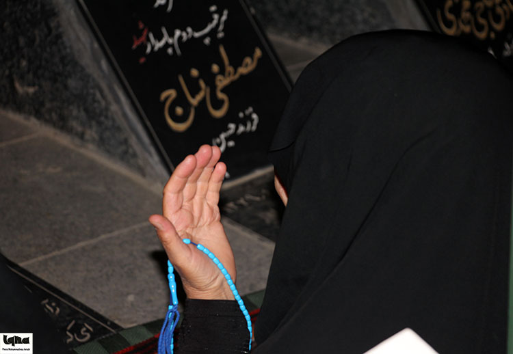 اولین شب قدر در جوار مزار شهدای همدان