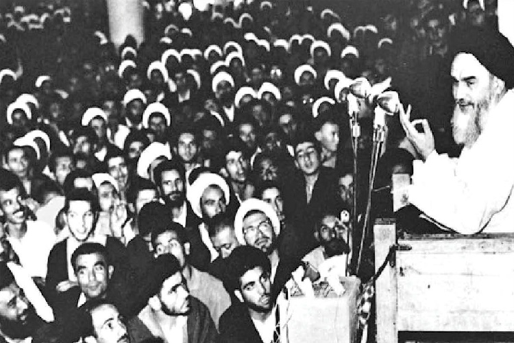 انقلاب اسلامی ایران ثمره حقیقی قیام 15 خرداد است