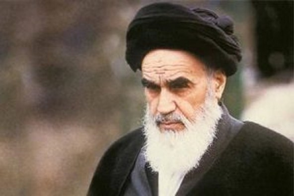 امام راحل بار جهالت طاغوتی را از دوش مردم ایران برداشت