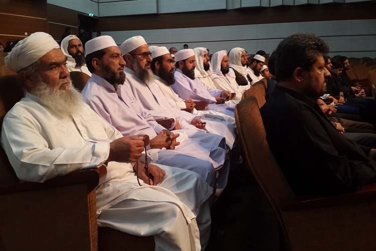 تصاویری از همایش «امام، قرآن، معنویت» در زاهدان