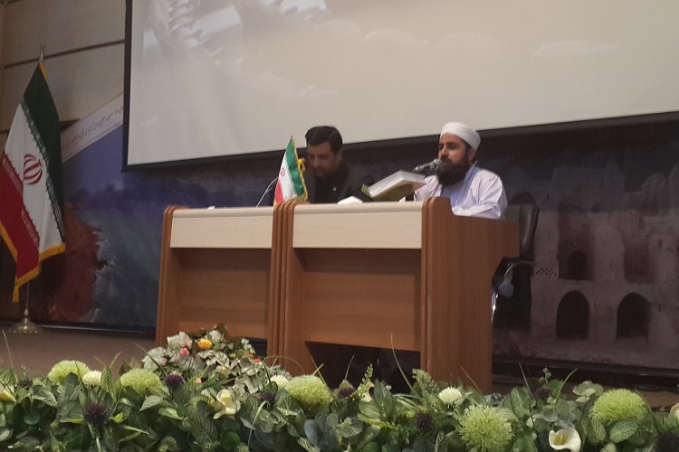 تصاویری از همایش «امام، قرآن، معنویت» در زاهدان
