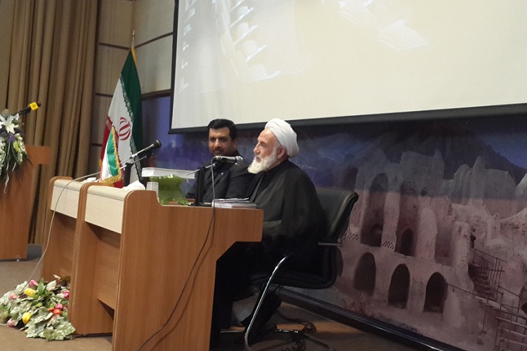 تصاویری از همایش «امام، قرآن، معنویت» در زاهدان