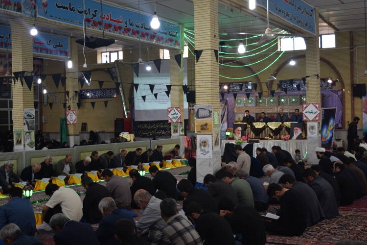 برگزاری مراسم جزء&zwnj;خوانی قرآن در حسینیه بیجار