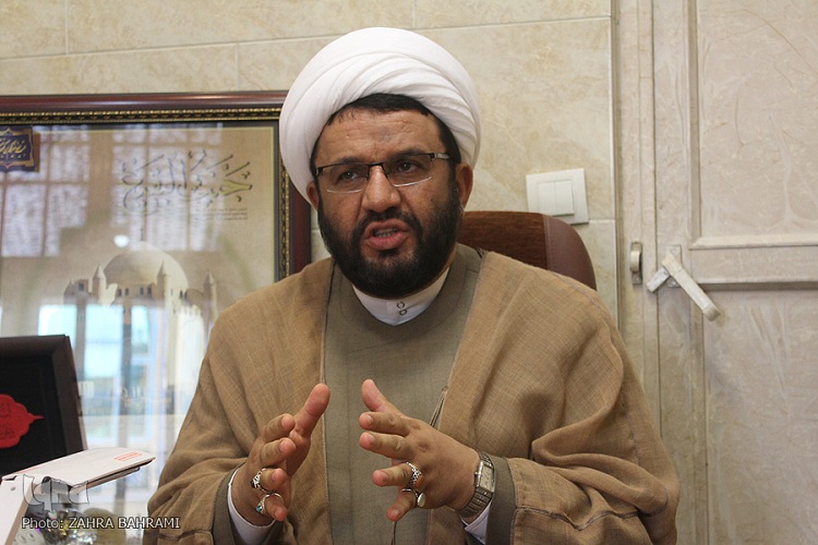 تاریخ، در عدالت امیرالمؤمنین(ع) مبهوت است