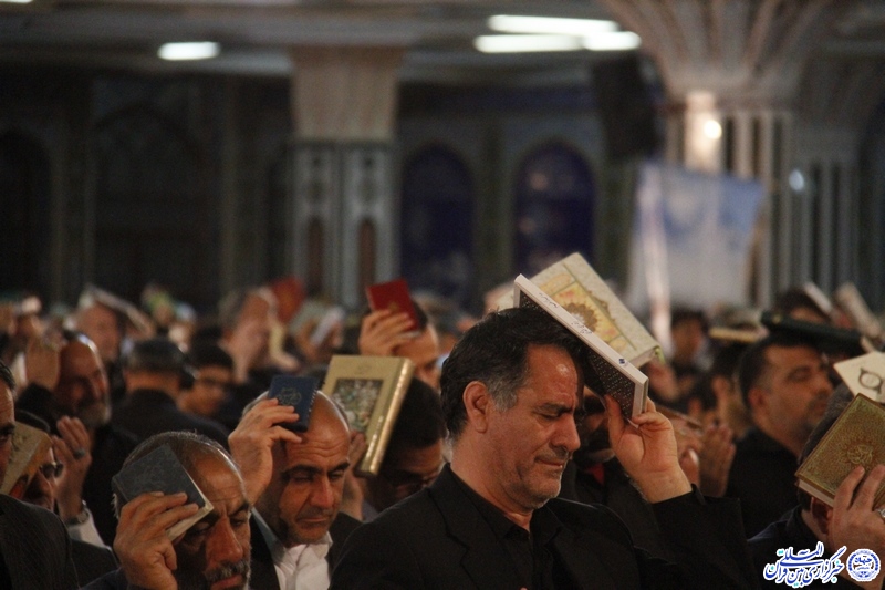 مراسم احیای شب بیست و یکم ماه رمضان در مصلای شهرکرد