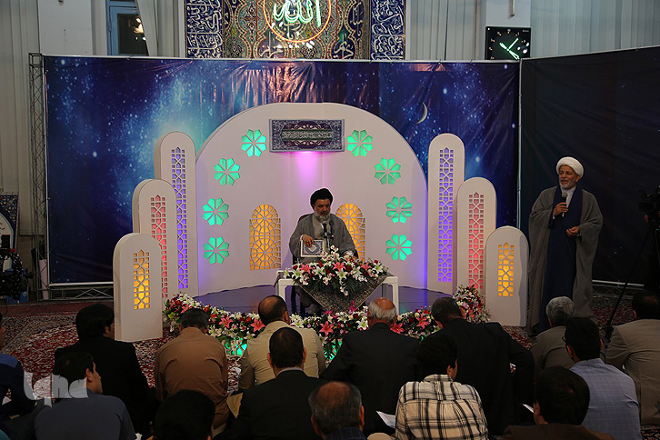 گزارش تصویری جلسه تفسیر آیتالله میرعمادی گزارش تصویری جلسه تفسیر آیتالله میرعمادی