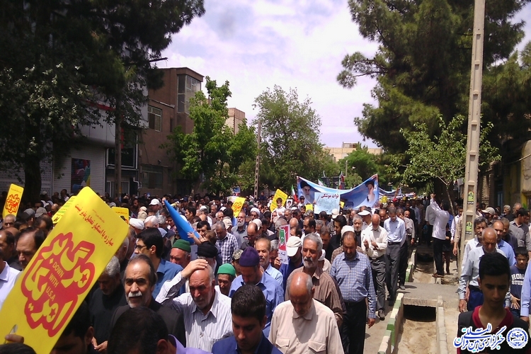 راهکار مقابله با مشکلات اقتصادی و سیاسی کشور تبعیت محض از قرآن