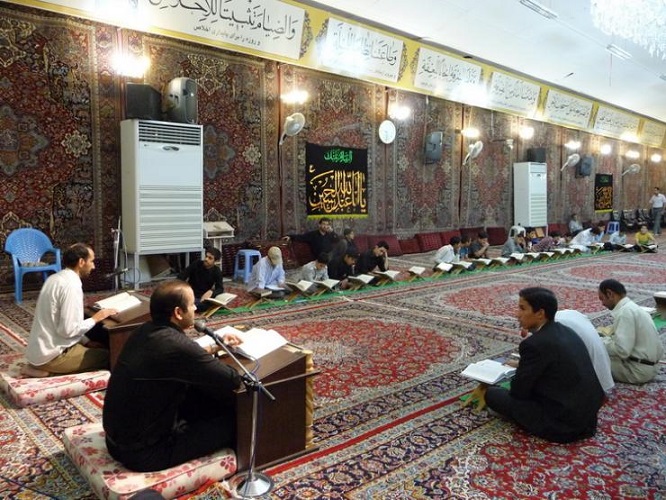 حزءخوانی و پاسخ به شبهاتی قرآنی در دانشگاه قم حزءخوانی و پاسخ به شبهاتی قرآنی در دانشگاه قم