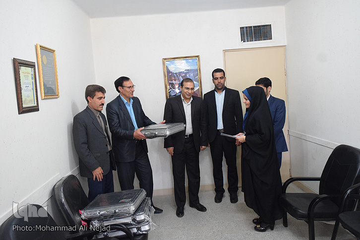 گزارش تصویری بازدید مدیر آموزش و پرورش ناحیه ناحیه یک خرم&lrm;آباد از ایکنا