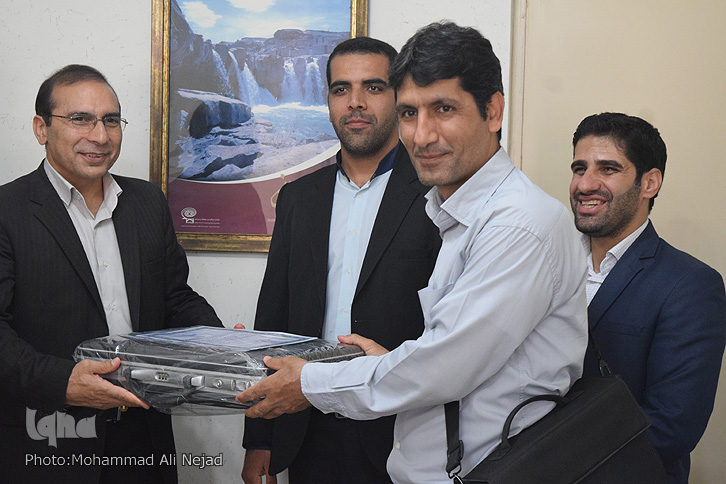 گزارش تصویری بازدید مدیر آموزش و پرورش ناحیه ناحیه یک خرم&lrm;آباد از ایکنا