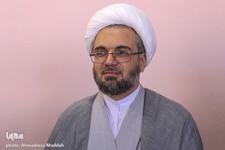 تمام دین، عشق و محبت است/ استفاده از رویكرد روحانی&zwnj;محور در تنها مدرسه وزارت دفاع در فارس