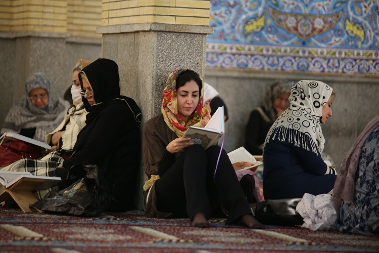 برگزاری مراسم جزء&zwnj;خوانی قرآن در مسجد جامع سنندج