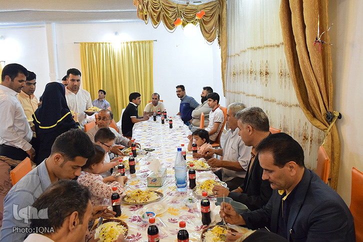 گزارش تصویری ضیافت افطاری جامعه معلولان خرم&lrm;آباد