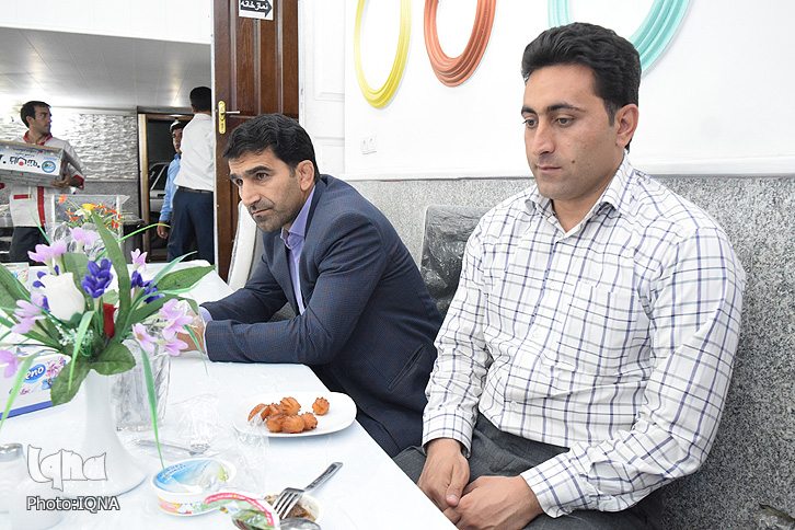 گزارش تصویری ضیافت افطاری جامعه معلولان خرم&lrm;آباد