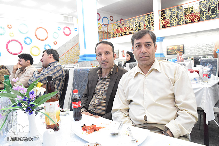 گزارش تصویری ضیافت افطاری جامعه معلولان خرم&lrm;آباد