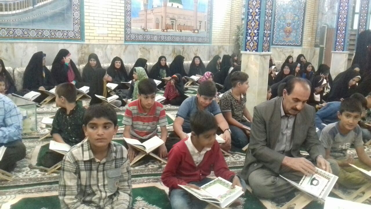 برگزاری مراسم جزءخوانی قرآن در مسجد دولتشاهی خرم&lrm;آباد