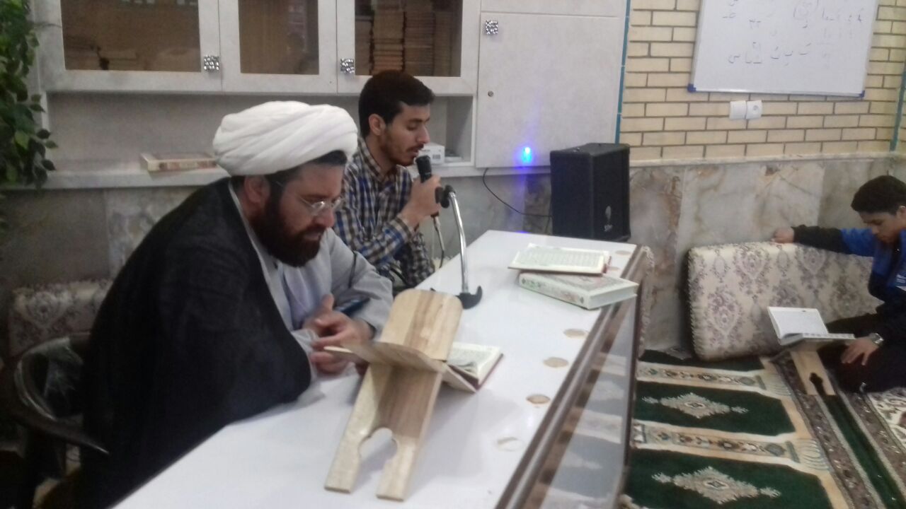 برگزاری مراسم جزءخوانی قرآن در مسجد دولتشاهی خرم&lrm;آباد