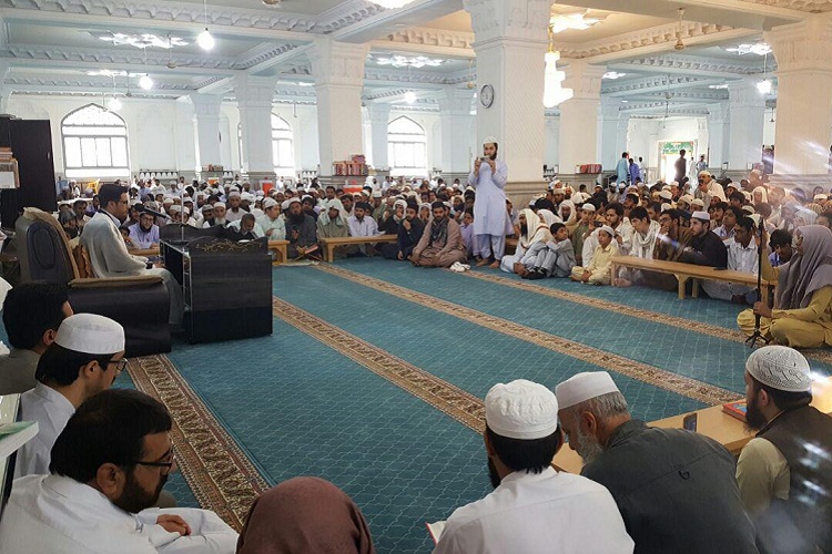 تصاویری از محفل انس با قرآن در زاهدان