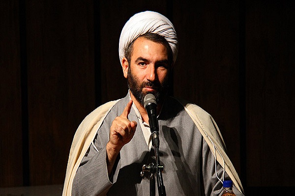 معرفی الگوهای موفق در مسجد، راهکاری برای جذب جوانان به مسجد است