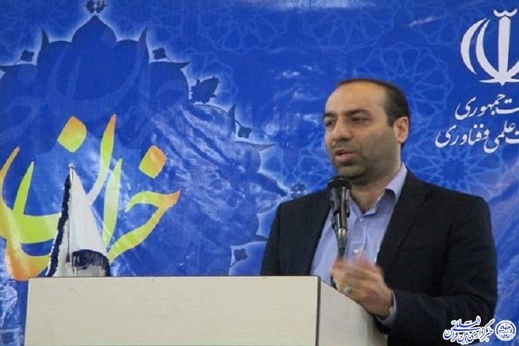 رسیدن به توسعه در گرو نوآوری و خلاقیت نخبگان است