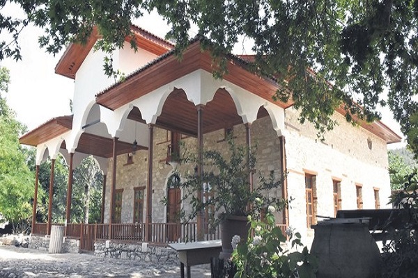 بازگشایی مسجد عثمانی واقع در شهر باستانی استراتونیکیا در ترکیه برای اقامه نماز عید فطر/ انگلیسی