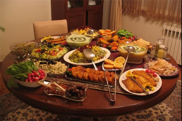 سفرههای رمضان هم از چشم و همچشمی بینصیب نمیماند سفرههای رمضان هم از چشم و همچشمی بینصیب نمیماند